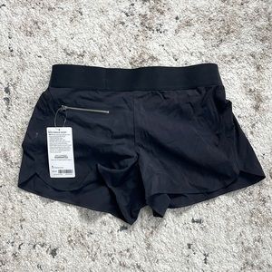 Athleta Mod Trekkie short